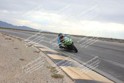 media/Sep-21-2025-Race Pace (Sun) [[98bf33ef95]]/Verified/3-Turn 11 Inside (850am)/